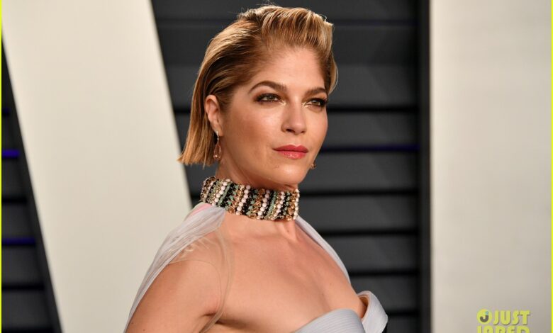 Selma blair oscars cane