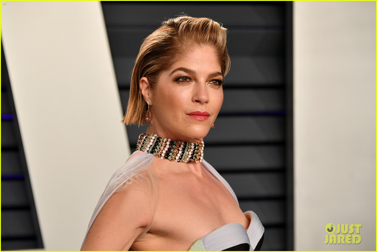 Selma blair oscars cane