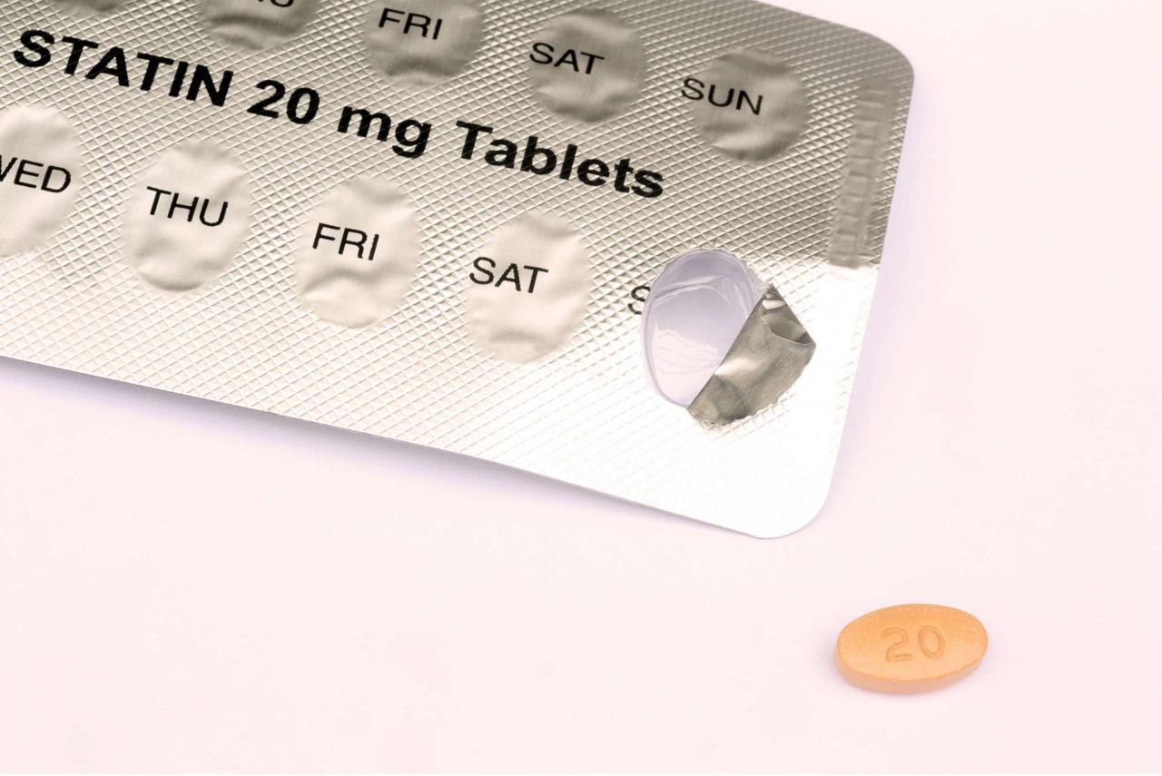 Cholesterol statin non high drug Young adults with high cholesterol not given statins