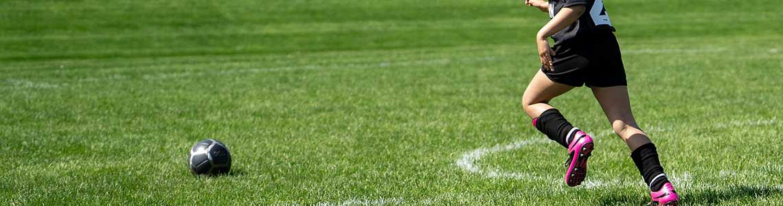 How team sports change kids brains