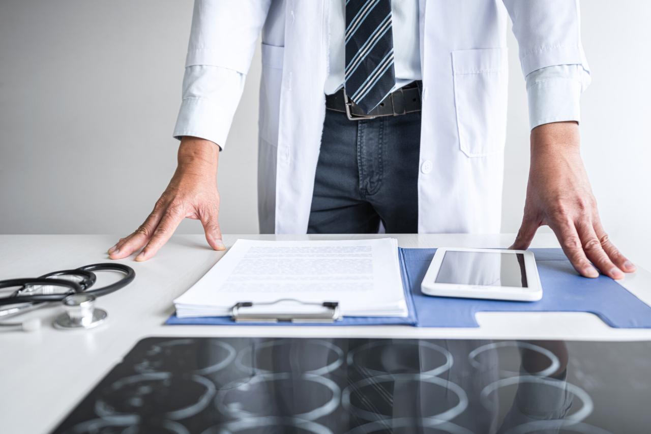 Who treats nmo finding specialist