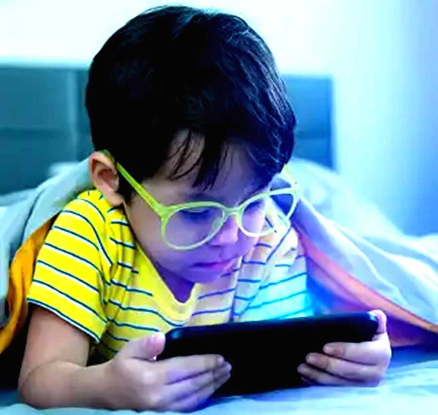 Can blue light affect puberty heres what early research has found