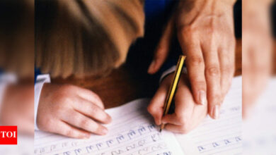 Left handed people mental health treatments