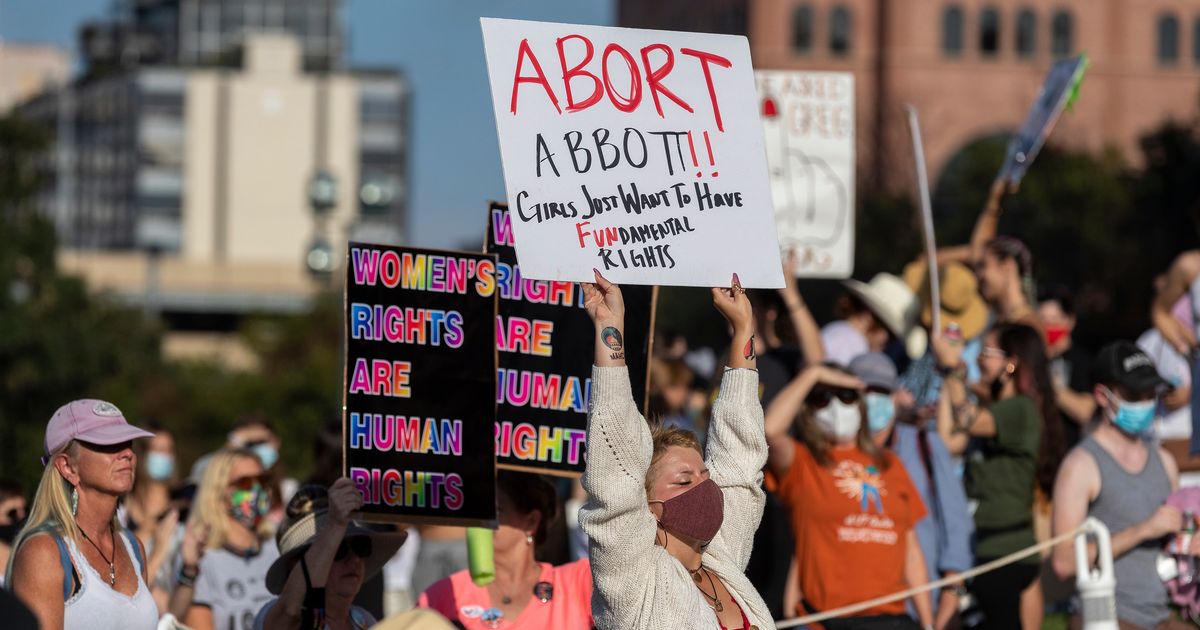 Abortion clinic protested challenged restrictive opponents courthouse