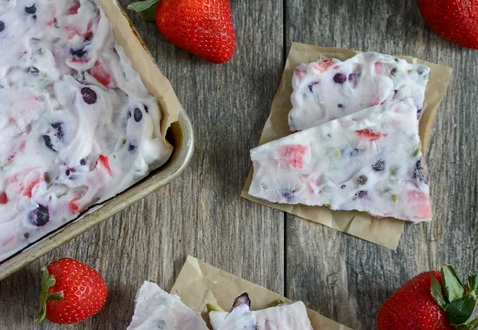 Frozen Yogurt Bark: A Versatile and Nutritious Summer Snack Solution