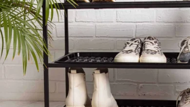 How to Deodorise Smelly Shoes Naturally and Effectively Using Bicarbonate of Soda How to Deodorise Smelly Shoes Naturally and Effectively Using Bicarbonate of Soda