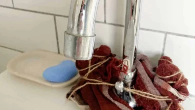 How to Remove Limescale from Taps Using White Vinegar: A Comprehensive Guide to Sustainable Household Maintenance